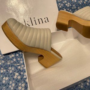 Beklina Ribbed Clogs size US 8 off-white